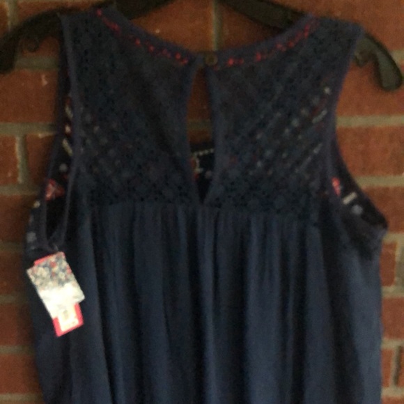 Red white &tune collection-size Medium-xhilaration - Picture 6 of 13